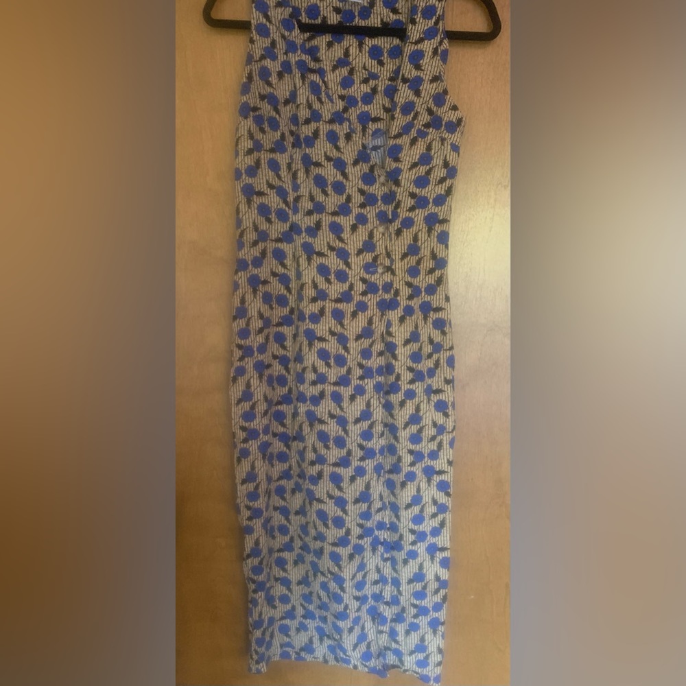 Small , The Limited, soft, light weight sleeveless summer dress, midi-maxi